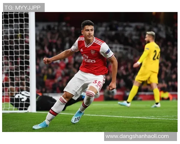 阿森纳两套班底飞奔夺冠：梦想之路上的双轨战略